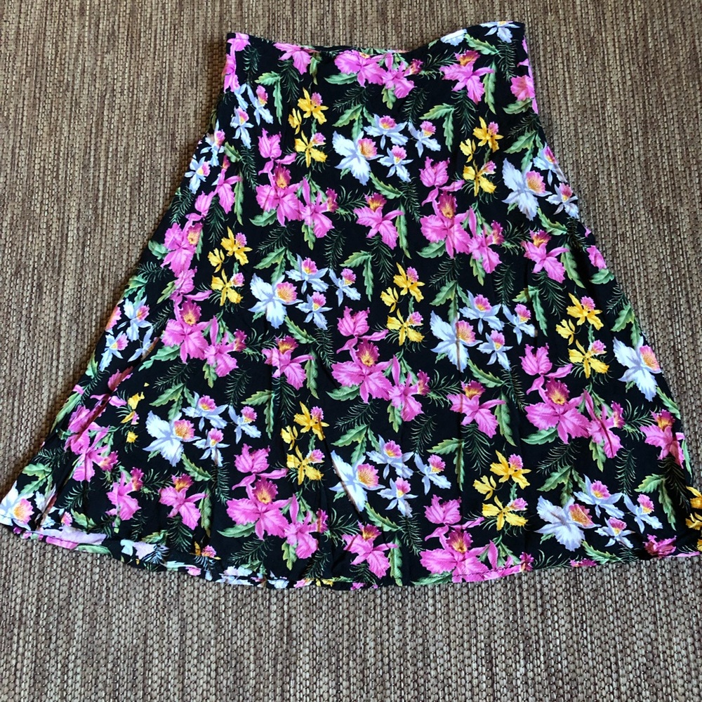KEY LIME PIE SZ S FLORAL SKIRT